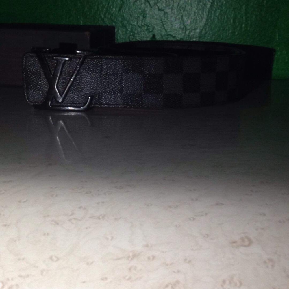 Louis vuitton belt - Picture 2 of 2